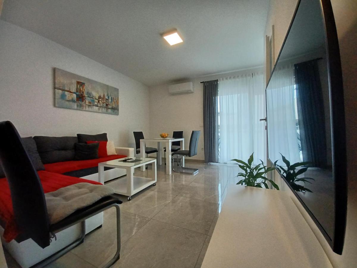 Apartments Leon 2 Новиград Экстерьер фото