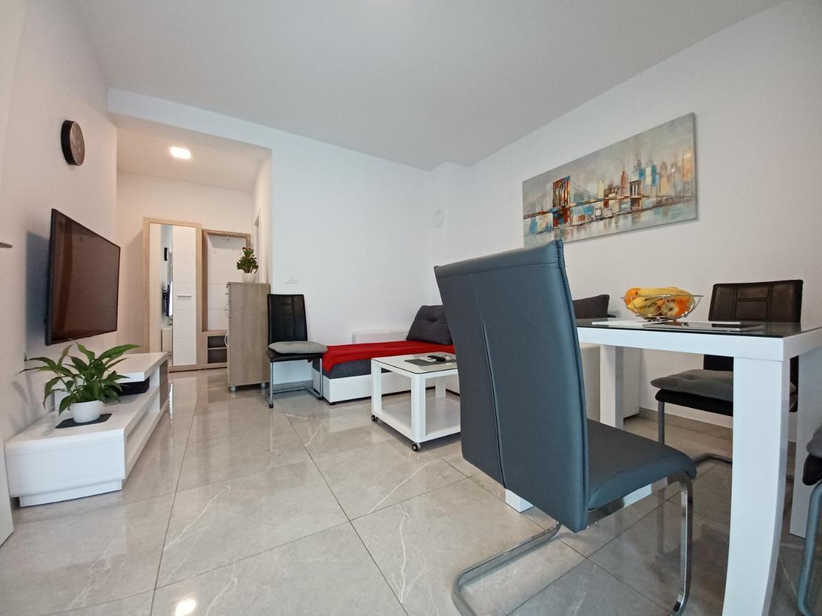 Apartments Leon 2 Новиград Экстерьер фото