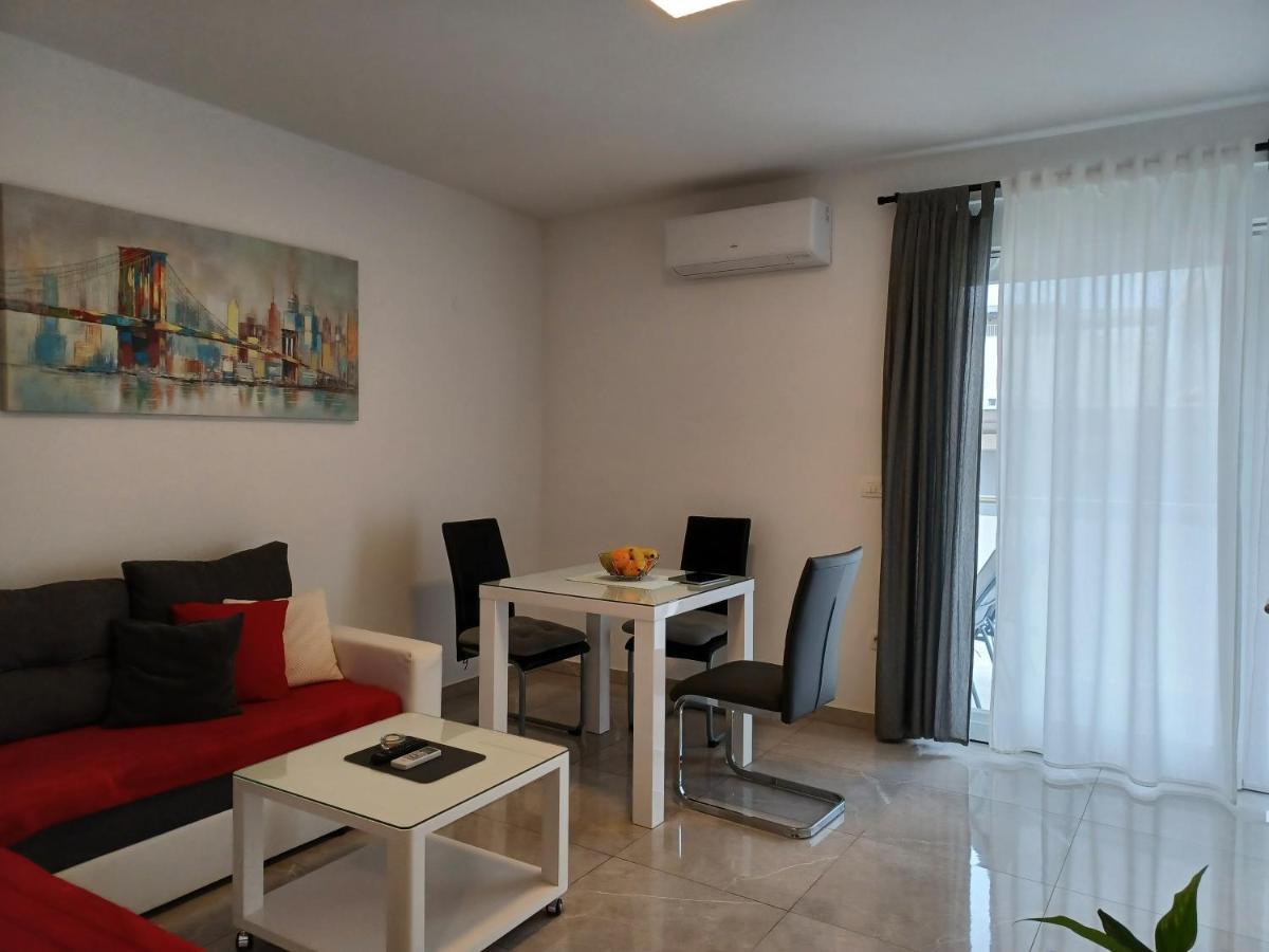 Apartments Leon 2 Новиград Экстерьер фото