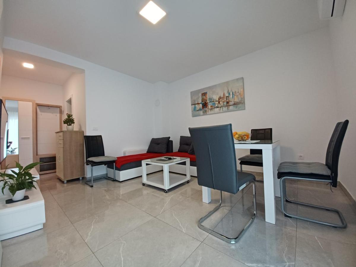 Apartments Leon 2 Новиград Экстерьер фото